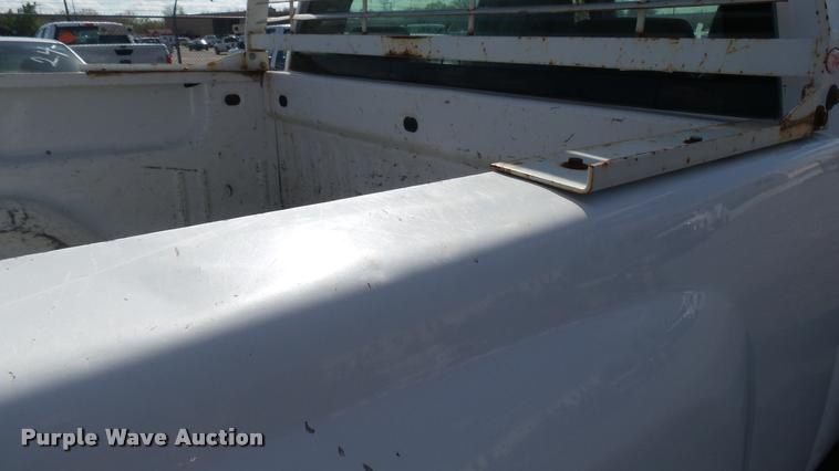 image for item L2477 2007 Chevrolet Silverado 2500HD Crew Cab pickup truck