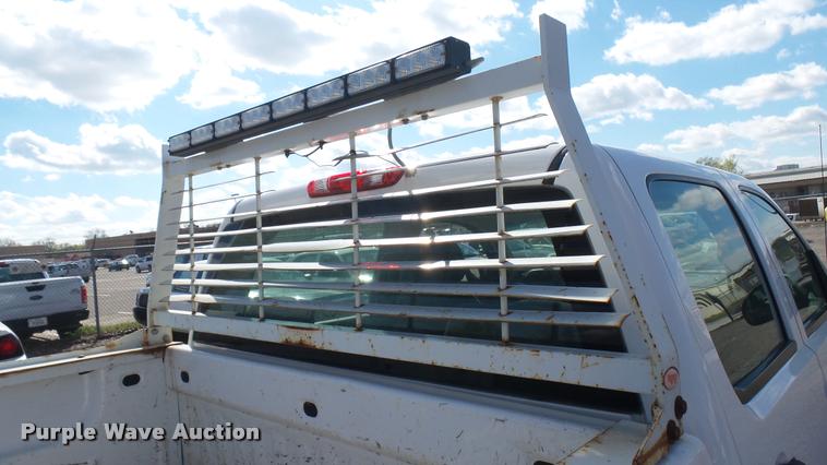 image for item L2477 2007 Chevrolet Silverado 2500HD Crew Cab pickup truck