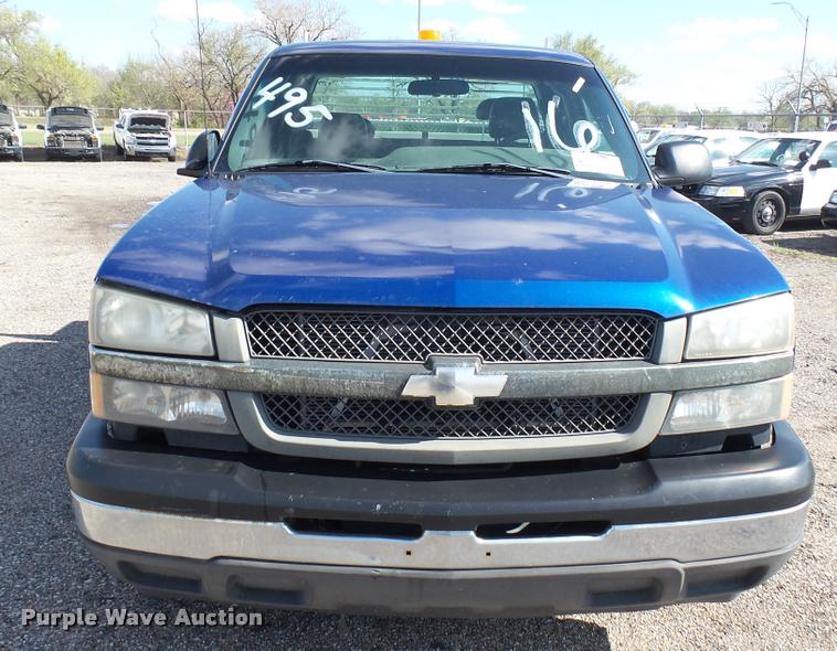 image for item L2478 2003 Chevrolet Silverado 2500HD Ext. Cab pickup truck