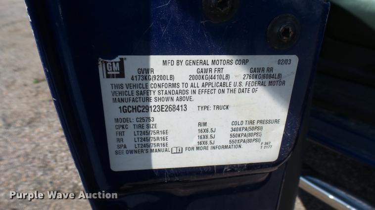 image for item L2478 2003 Chevrolet Silverado 2500HD Ext. Cab pickup truck