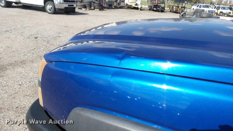 image for item L2478 2003 Chevrolet Silverado 2500HD Ext. Cab pickup truck