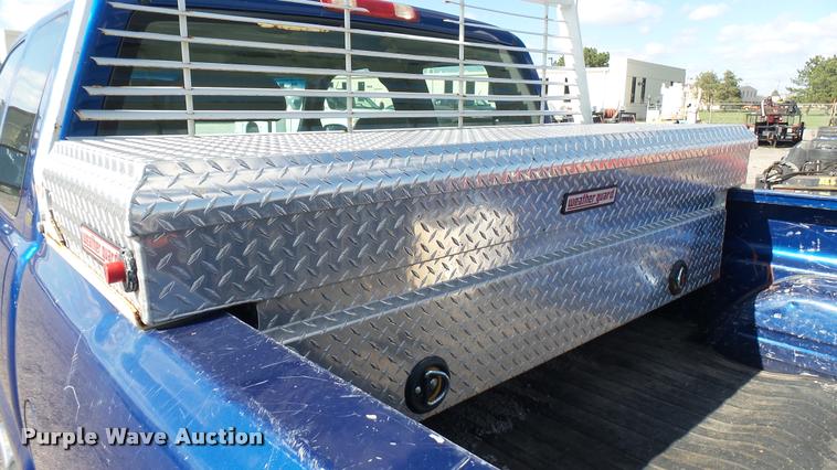 image for item L2478 2003 Chevrolet Silverado 2500HD Ext. Cab pickup truck