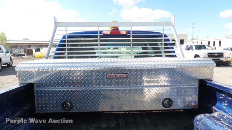 image for item L2478 2003 Chevrolet Silverado 2500HD Ext. Cab pickup truck