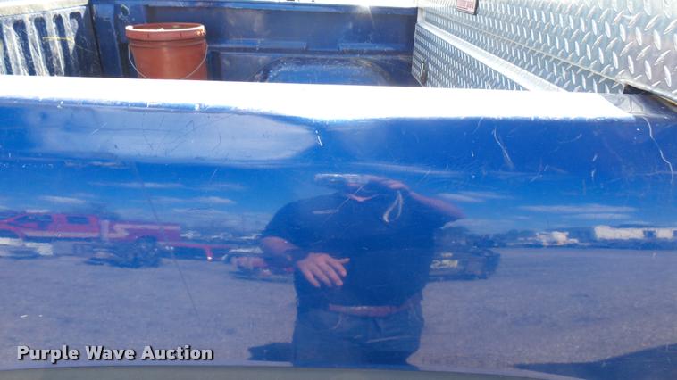 image for item L2478 2003 Chevrolet Silverado 2500HD Ext. Cab pickup truck