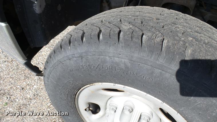 image for item L2478 2003 Chevrolet Silverado 2500HD Ext. Cab pickup truck