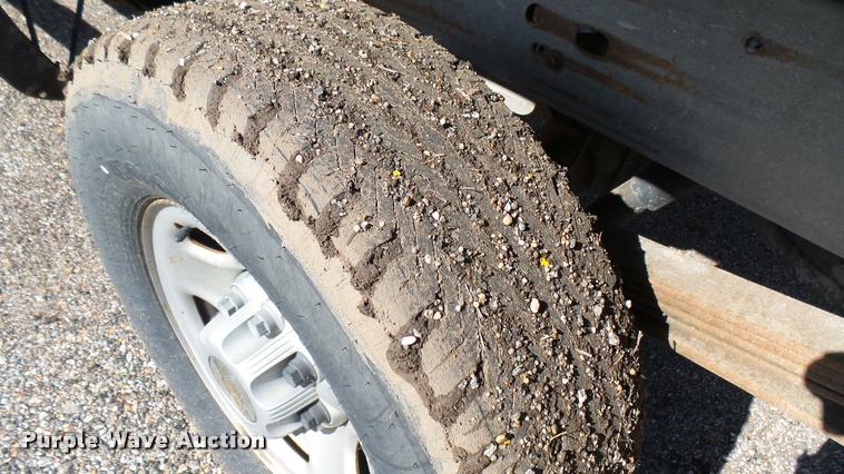 image for item L2478 2003 Chevrolet Silverado 2500HD Ext. Cab pickup truck