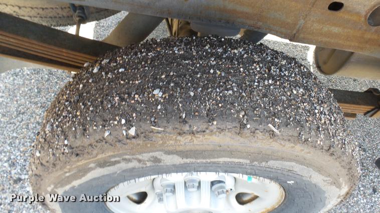 image for item L2478 2003 Chevrolet Silverado 2500HD Ext. Cab pickup truck