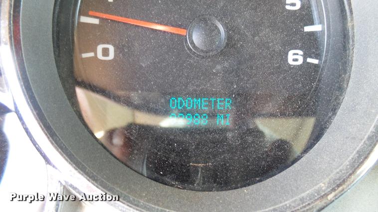 image for item L2479 2007 Chevrolet Silverado 2500HD Crew Cab pickup truck