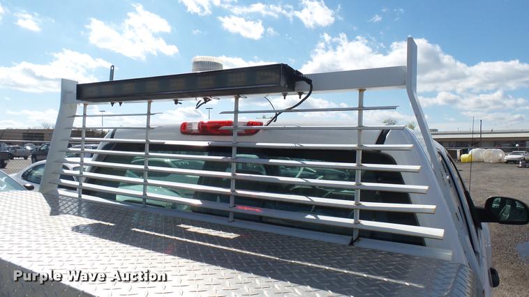 image for item L2479 2007 Chevrolet Silverado 2500HD Crew Cab pickup truck