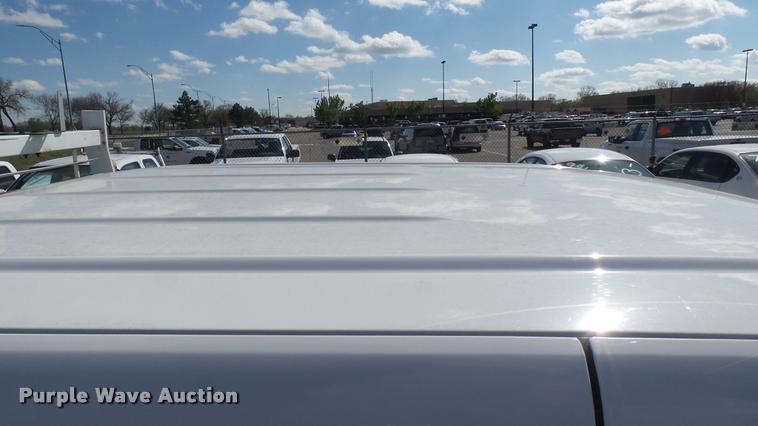 image for item L2479 2007 Chevrolet Silverado 2500HD Crew Cab pickup truck