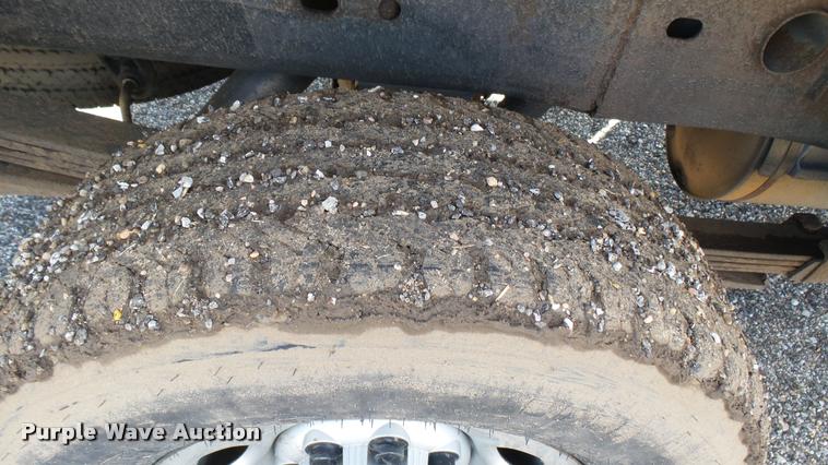 image for item L2479 2007 Chevrolet Silverado 2500HD Crew Cab pickup truck