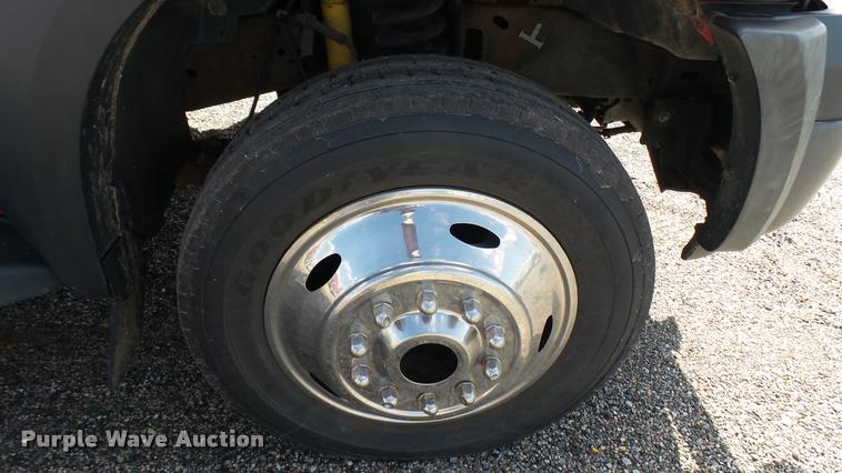 image for item L2480 2007 Ford F550 Super Duty XL utility truck