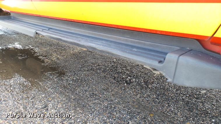 image for item L2480 2007 Ford F550 Super Duty XL utility truck