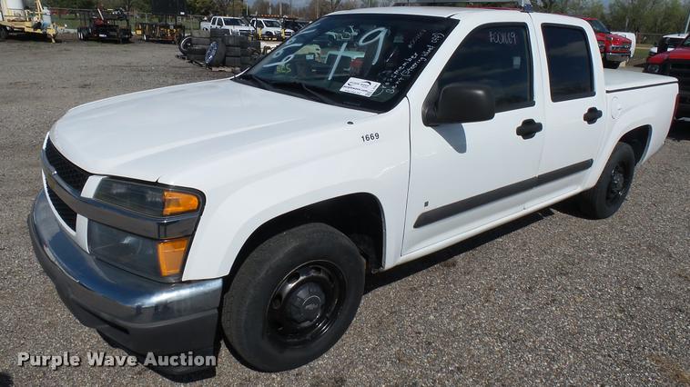 image for item L2481 2008 Chevrolet Colorado Crew Cab pickup truck