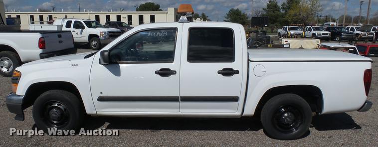 image for item L2481 2008 Chevrolet Colorado Crew Cab pickup truck