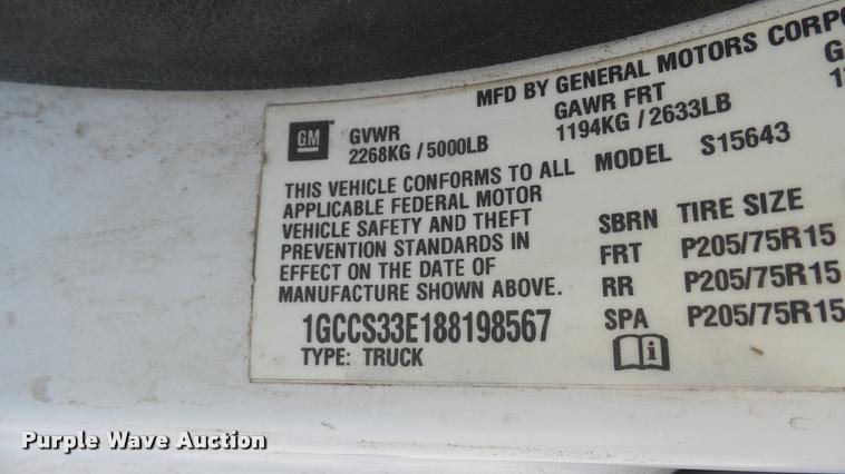 image for item L2481 2008 Chevrolet Colorado Crew Cab pickup truck