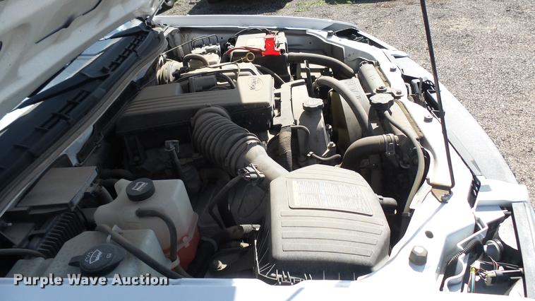 image for item L2481 2008 Chevrolet Colorado Crew Cab pickup truck