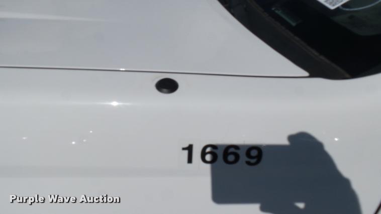 image for item L2481 2008 Chevrolet Colorado Crew Cab pickup truck