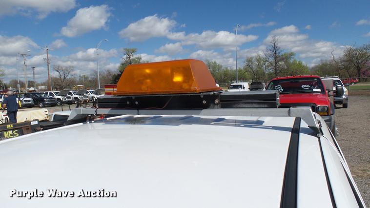 image for item L2481 2008 Chevrolet Colorado Crew Cab pickup truck