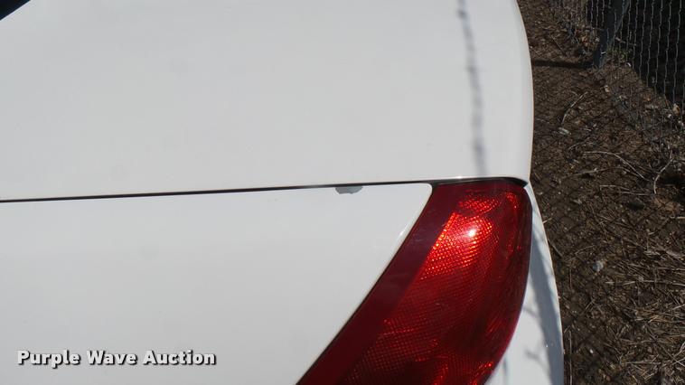 image for item L2483 2006 Ford Taurus SE