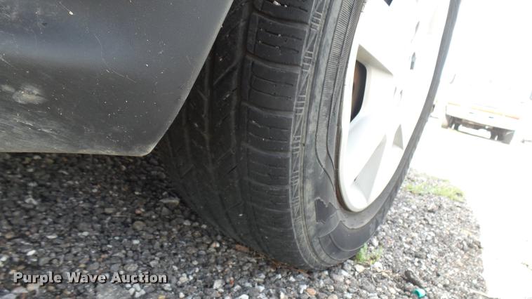 image for item L2483 2006 Ford Taurus SE