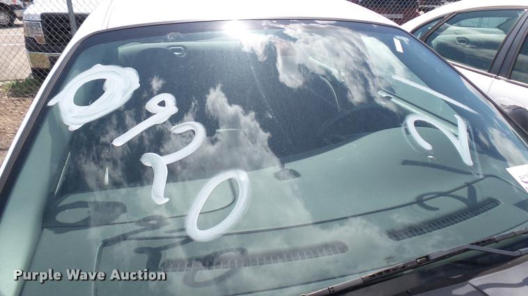 image for item L2483 2006 Ford Taurus SE