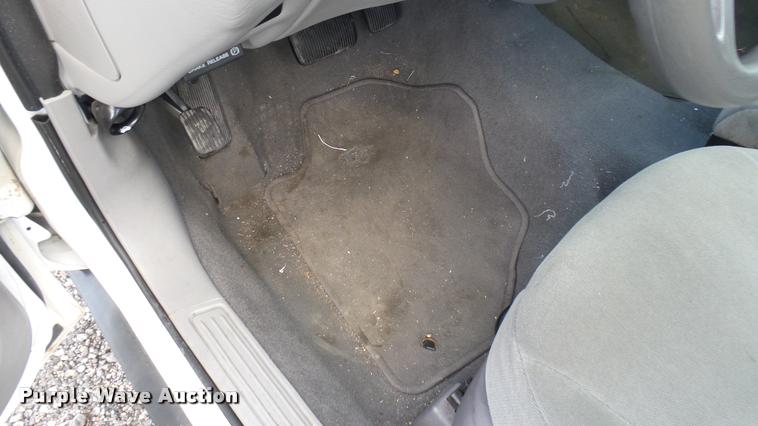 image for item L2484 2006 Ford Taurus SE