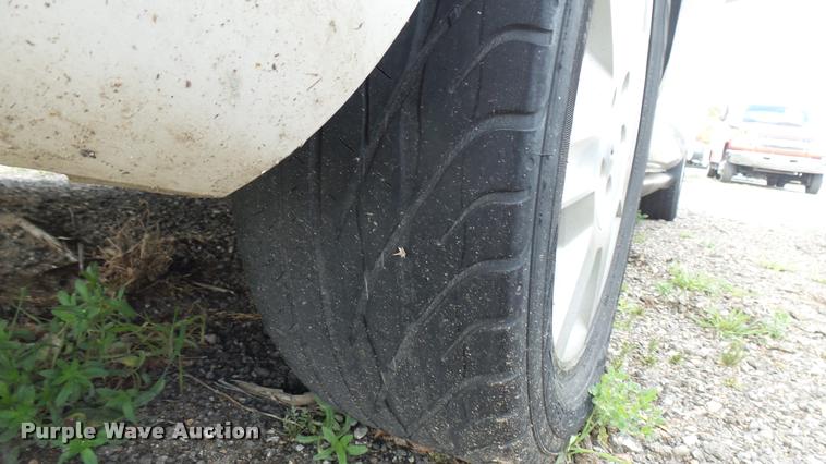 image for item L2484 2006 Ford Taurus SE