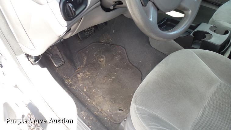 image for item L2485 2006 Ford Taurus SE