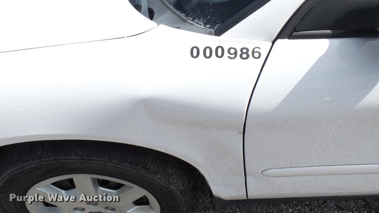 image for item L2485 2006 Ford Taurus SE