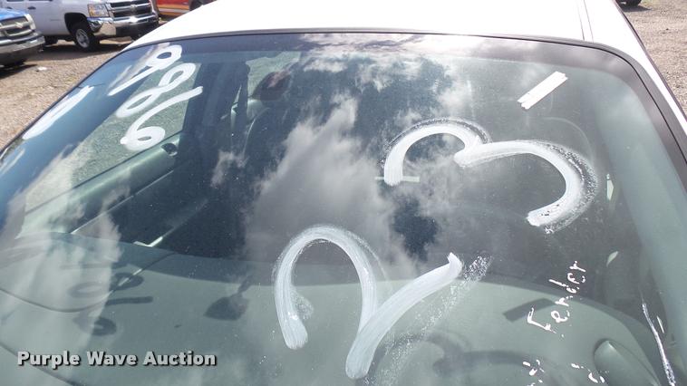 image for item L2485 2006 Ford Taurus SE