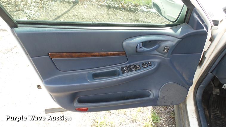 image for item L2486 2005 Chevrolet Impala