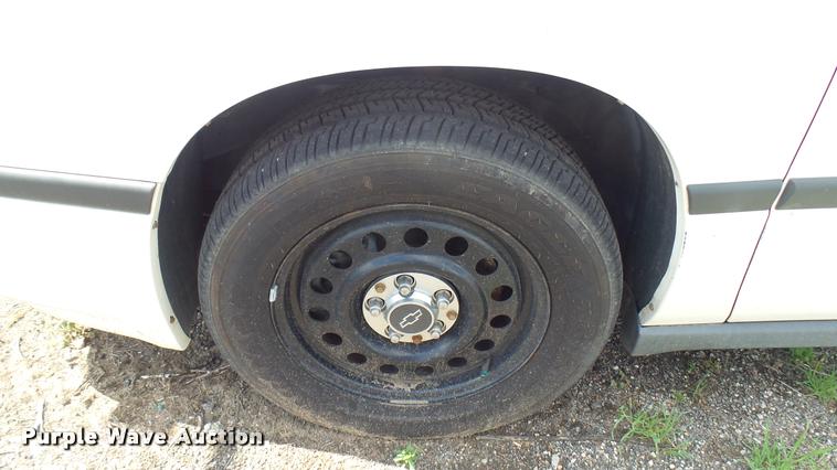 image for item L2486 2005 Chevrolet Impala