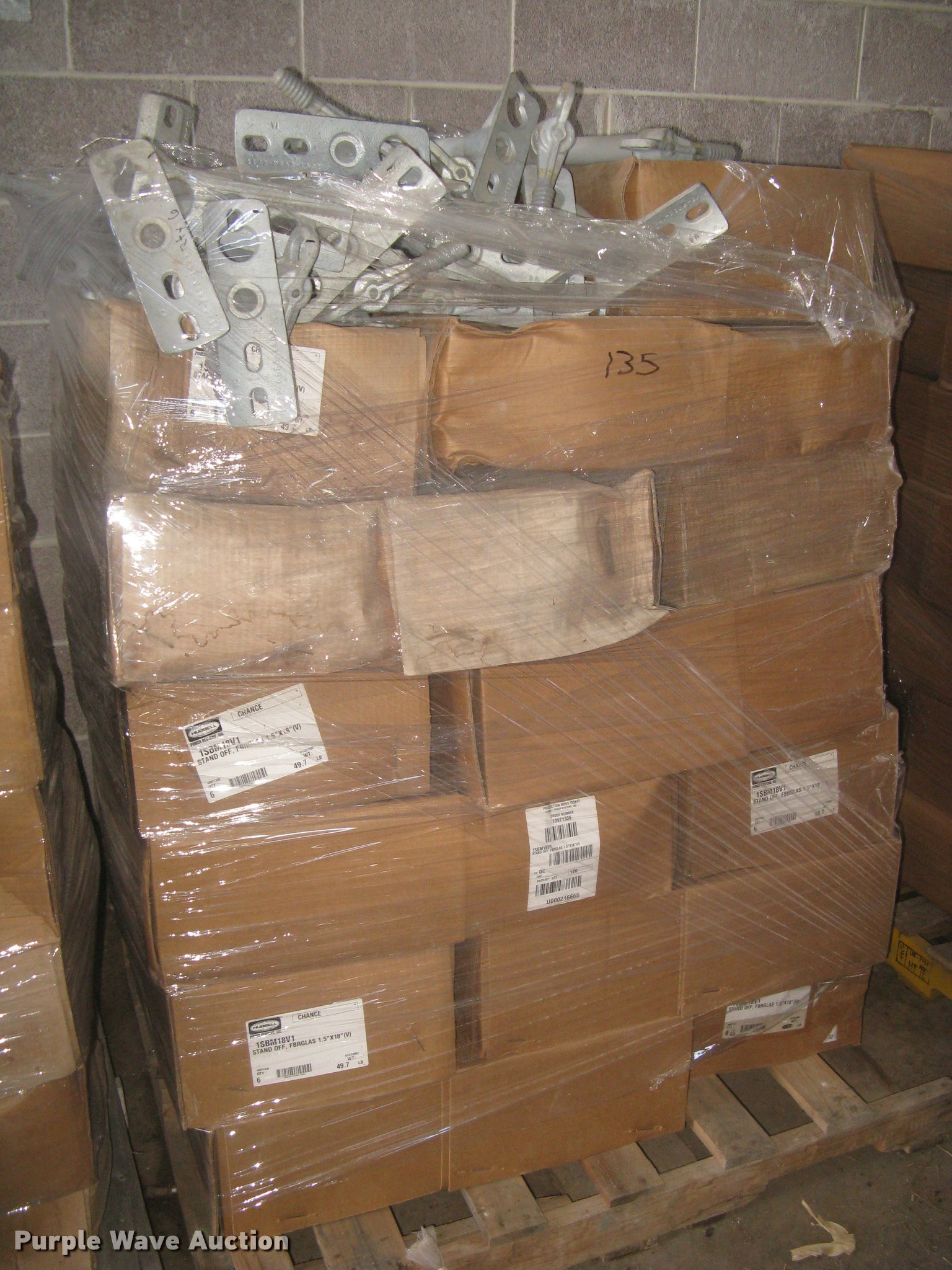(7) pallets of 1SBM18V1 standoffs in Sedgwick, KS Item AX9284 sold