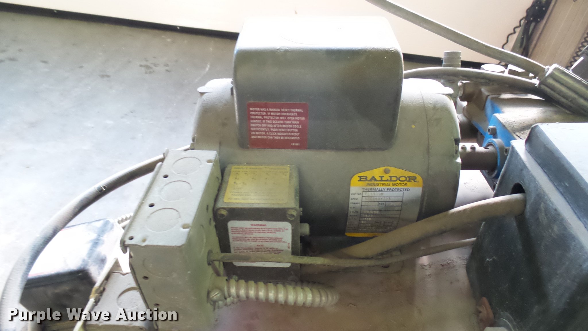 Wayne Press ElectroMagic 10002 pressure washer in Wichita, KS Item