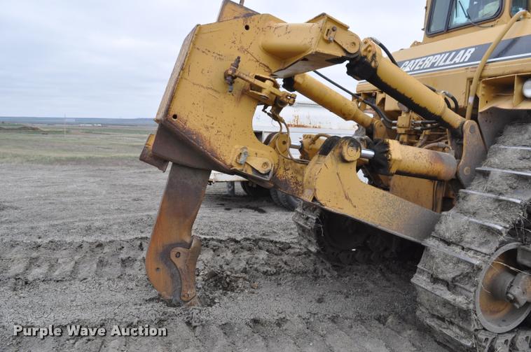 image for item DC6498 1993 Caterpillar D10N dozer