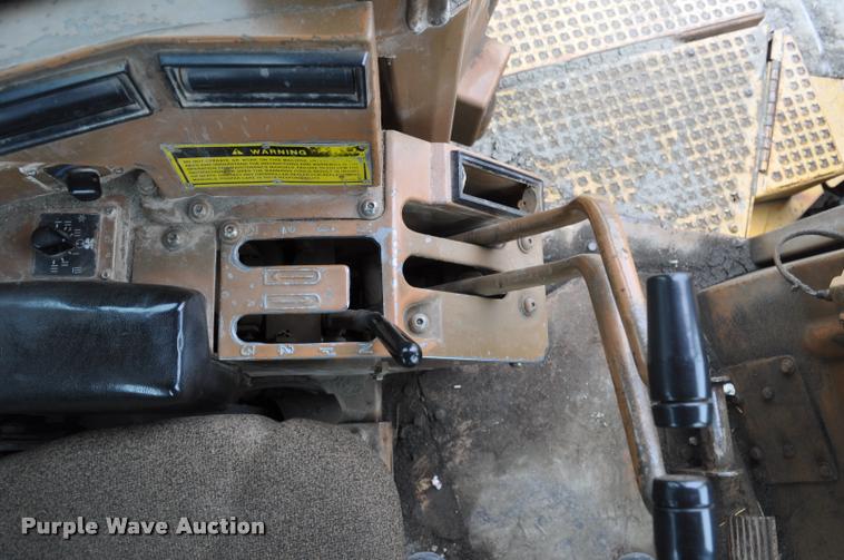 image for item DC6498 1993 Caterpillar D10N dozer