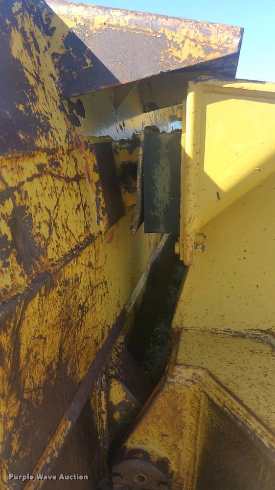 image for item DC6498 1993 Caterpillar D10N dozer