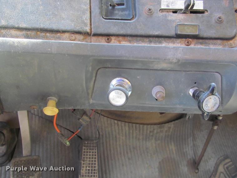 image for item J2532 1990 Ford L8000 dump truck