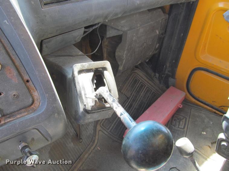 image for item J2532 1990 Ford L8000 dump truck