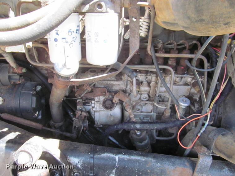 image for item J2532 1990 Ford L8000 dump truck