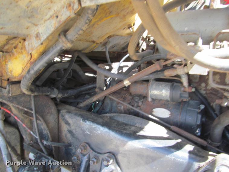 image for item J2532 1990 Ford L8000 dump truck