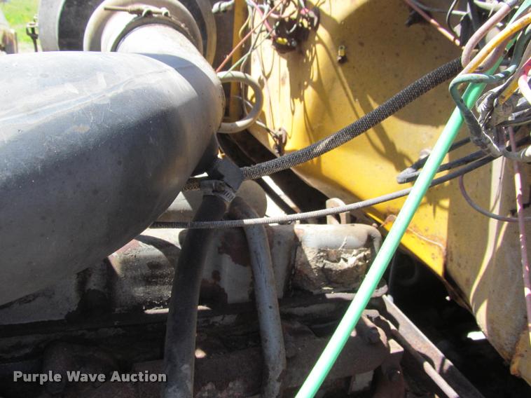 image for item J2532 1990 Ford L8000 dump truck