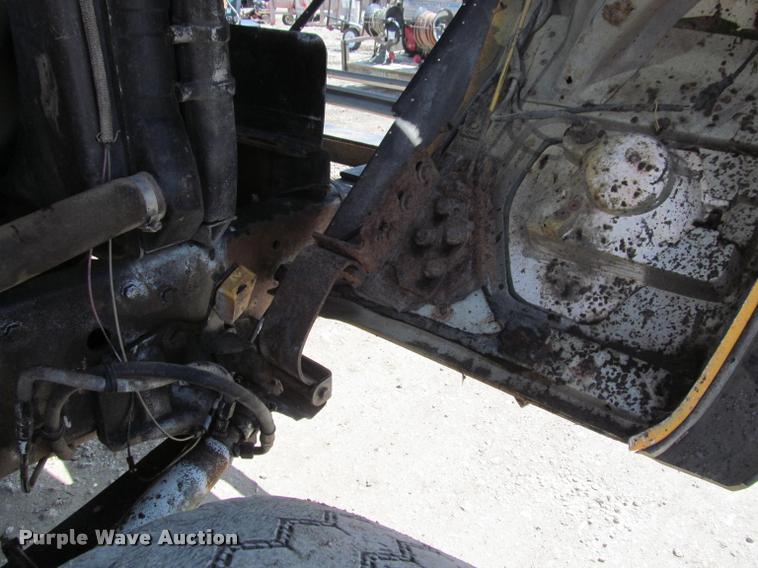 image for item J2532 1990 Ford L8000 dump truck