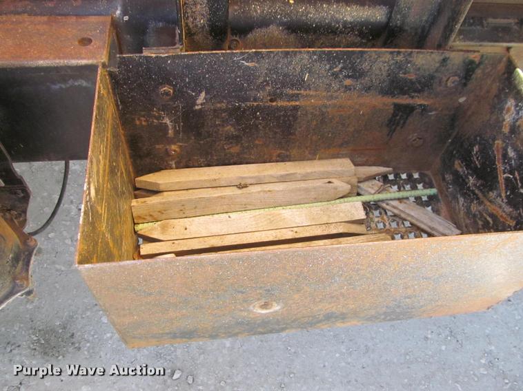 image for item J2532 1990 Ford L8000 dump truck