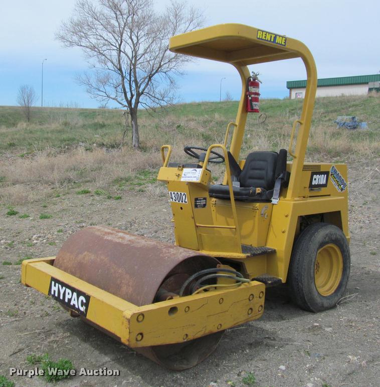 image for item K3754 Hypac C810A single drum vibratory roller