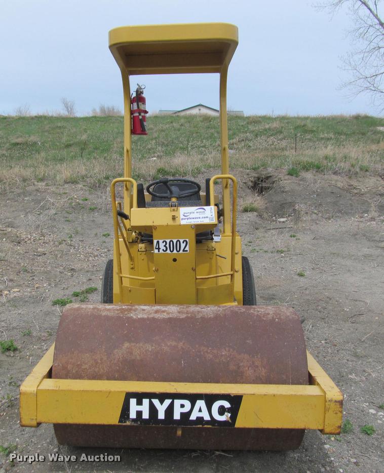 image for item K3754 Hypac C810A single drum vibratory roller