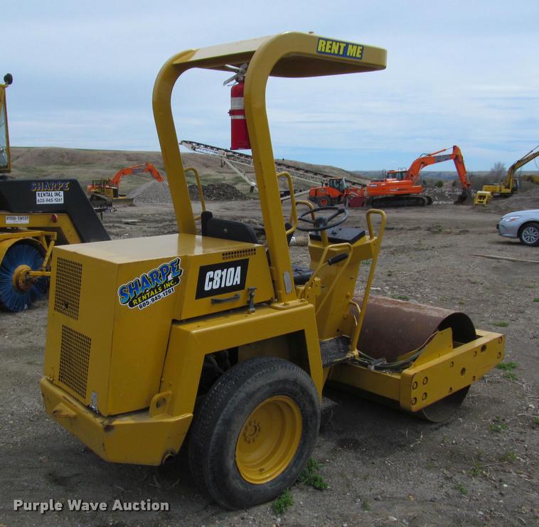 image for item K3754 Hypac C810A single drum vibratory roller