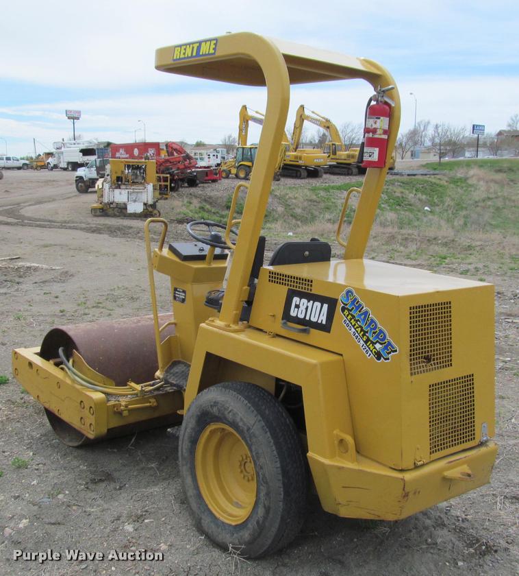 image for item K3754 Hypac C810A single drum vibratory roller