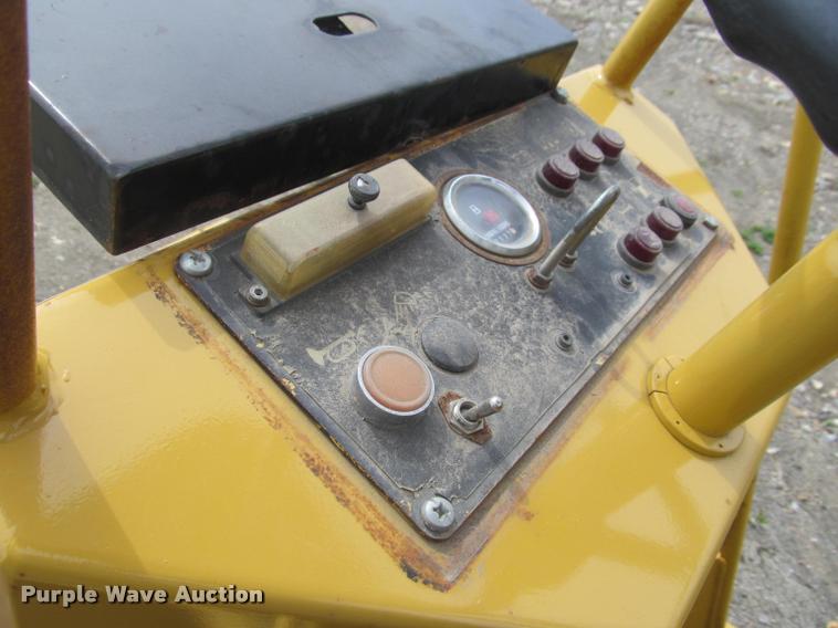 image for item K3754 Hypac C810A single drum vibratory roller